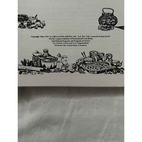 Our Daily Bread Cookbook by The Women Of The Bruton Parish Church (Comb Bound) - Picture 4 of 6